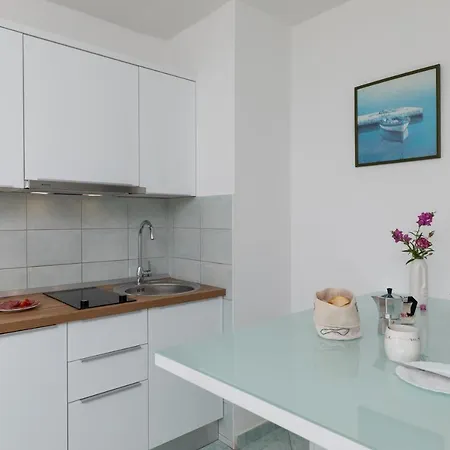 Apartments By The Sea Medici, Omis - 1047 Apartment Mimice