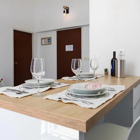 Apartment Apartments By The Sea Medici, Omis - 1047 *