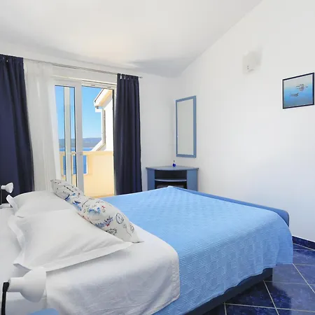 Apartments By The Sea Medici, Omis - 1047 Mimice