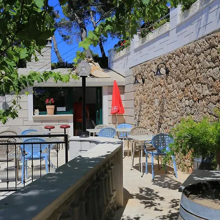 By The Sea Medici, Omis - 1047 Mimice